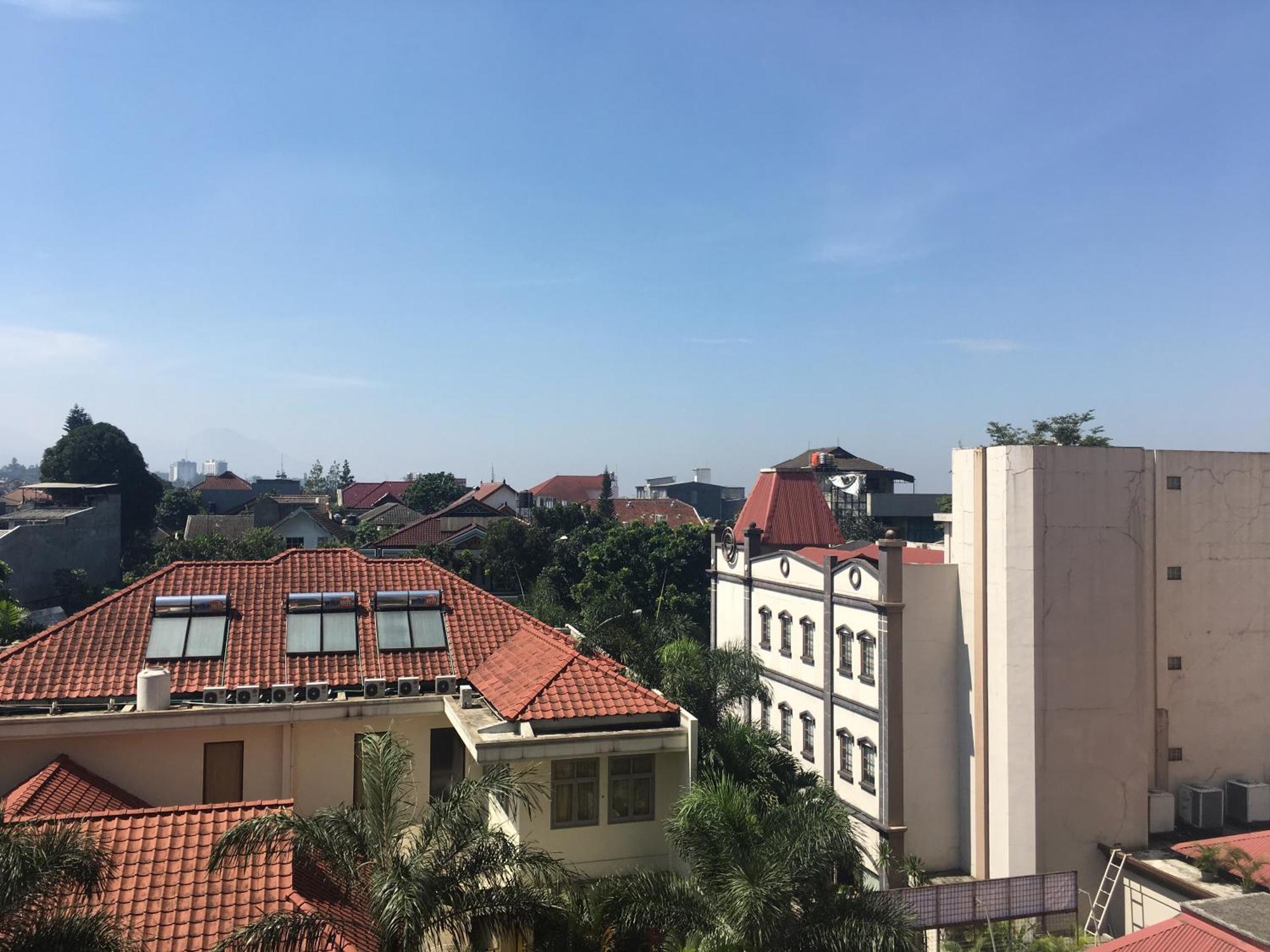 Apartemen Homey 2br At Majesty By Travelio Bandung